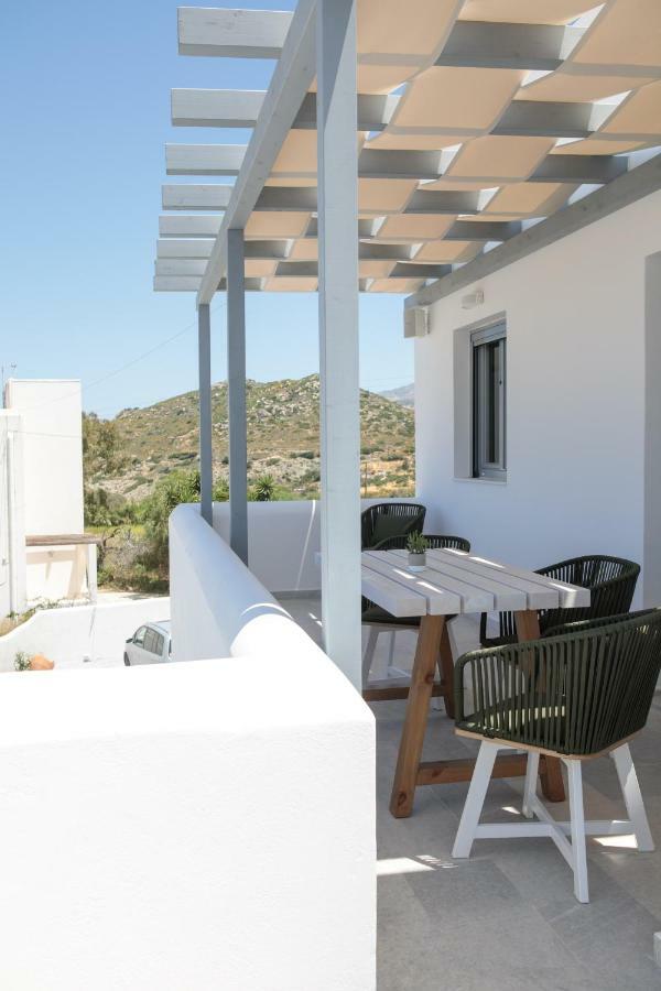 Naxos Infinity Villa And Suites Galanado Экстерьер фото